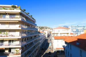 Nestor&Jeeves - PALAIS NICOLE - Central - Very close sea