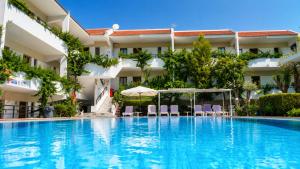 Terinikos Sunny Garden Hotel & Junior Suites