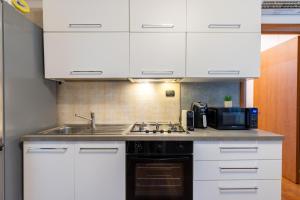 Alvin Deluxe Apartment - Cagliari -Private Parking