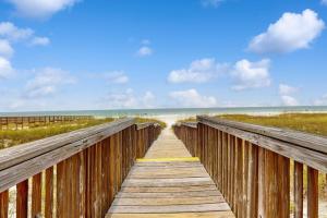 Gorgeous coastal townhome with private balcony porch WD and shared pool