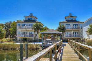 Gorgeous coastal townhome with private balcony porch WD and shared pool
