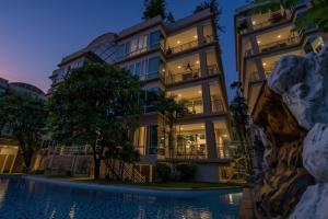 4.13 Karon View 2 Bed 5 Minutes walk Karon Beach