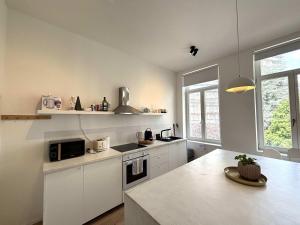 Stylish apartment in Chatelain - Parking & Comfort