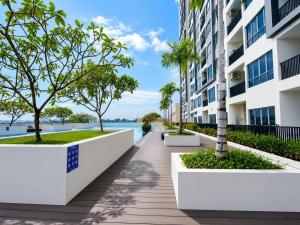 BRIGHTSTAY ONEBR HARBOURBAY R BALCONY 1MIN TO FERRy