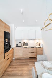 Kraków City Apartment - Terrace & Parking - by Rentujemy