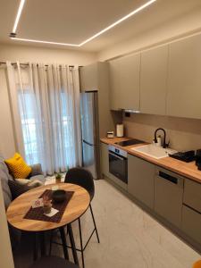 Suite AK