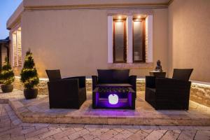 H & V Residence - Bungalow Apartment