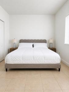 2rooms Condo w free parking fast WiFi Community pool