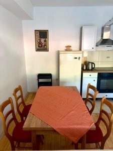 Papaya Apartment