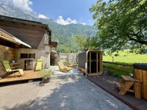 Glarner Spa I Private Sauna & Hot Tub & Alps View