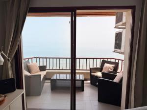 Sea Front View with Pool Paddle and Tennis Mijas