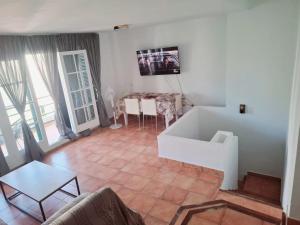 2BR Apartment & Pool & Terrace & Walk to Beach