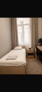 Paulay central stay