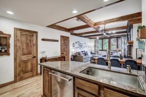 Premium Arrowhead Village 1BR Condo Walk to Lift! condo