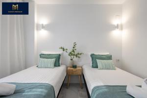 Garden Breeze Punta Prima, 2min beach walk, family Friendly, 3 Pool a Garden, jacuzzi