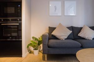 Modern 1BR Flat Prime Location Luxury Living