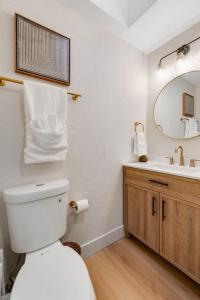 Modern Studio in Manitou Springs Walk Downtown