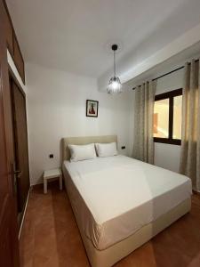 Appartement élégant avec piscine