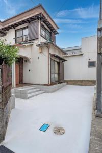 Private House in Nagoya Sleeps12 Free Parking 11 min to Nagoya Station
