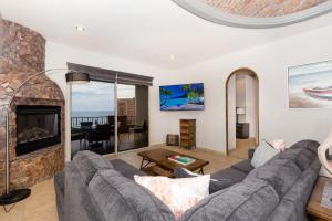 Bella Sirena 502-A Beachfront Luxury - Best Views, Best Location