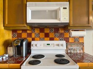 Rosarito Beautiful Costal Getaway located in Rosarito Mexico 15 minutes near downtown