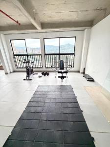Cozy 2BR Apartment near Metro with Coworking and Gym
