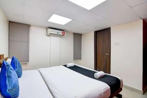 Hotel Dream River - CG-152, CG Block, Saltlake City