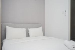 Homey and Comfortable Studio at Serpong Garden Apartment By Travelio