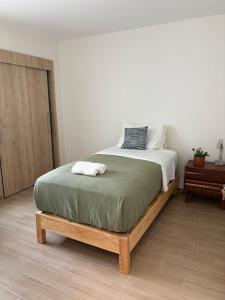Remodeled apartment, park and 2 parking spaces
