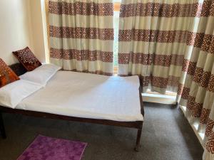 p&qs guest house
