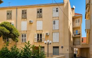 Luxurious Apartment In Zadar With Wifi