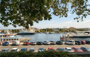 Luxurious Apartment In Zadar With Wifi