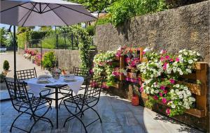 Awesome Apartment In Opric