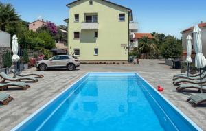 Awesome Apartment In Opric