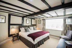 Deluxe Twin Room room in Cowdray Lodge