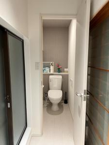長安 guesthouse完全貸切一軒家 3LDK3 トイレ 2 浴室和室完備地下鉄徒歩 3 分 京橋経由心斎橋関空直通