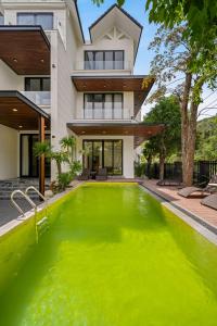 Monkey Hill Villa