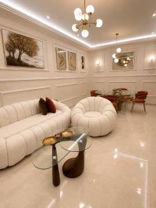 Martils Most Beautiful Luxury stunning Sea View 2 bedroom Olympic Pool 1 min Beach Les Jardins Blues Parking Secuirity