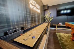 Mount Snow Summer Specials-Game Room, Barrel Sauna, Hot Tub, Fire Pit, Dogs Welcome!