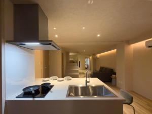 Marumasa by b hotel - Renovated Double Bunk Bed & 2-Bath near Peace Park