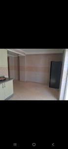 Joli Appartement avec 3 chambres En plein Boulevard Anfa Quartier Racine