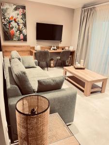 Kelyfos Sunset luxury apartment