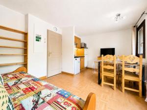 Les Chalets Des Evettes - Agréable appartement au pied des pistes MAE-1724