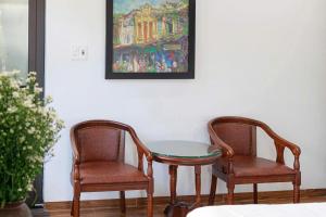 Iris Hill Villa Huế