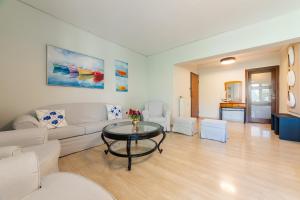 X20 Apartment in Glyfada Center