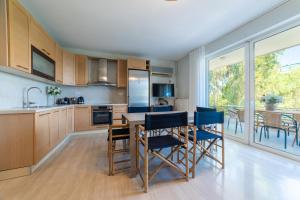 X20 Apartment in Glyfada Center