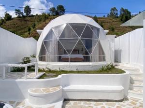 Azalea 1 - Private Dome