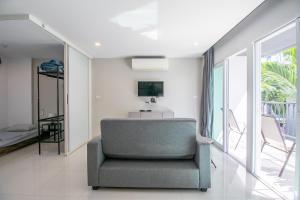 Mantra Beach Condominium, 2 bedrooms, Laem Mae Phim Beach