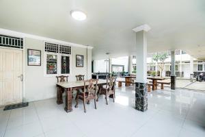 RedDoorz Resort at ISTC Sukabumi