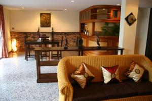 Tolmaj Family Apartment